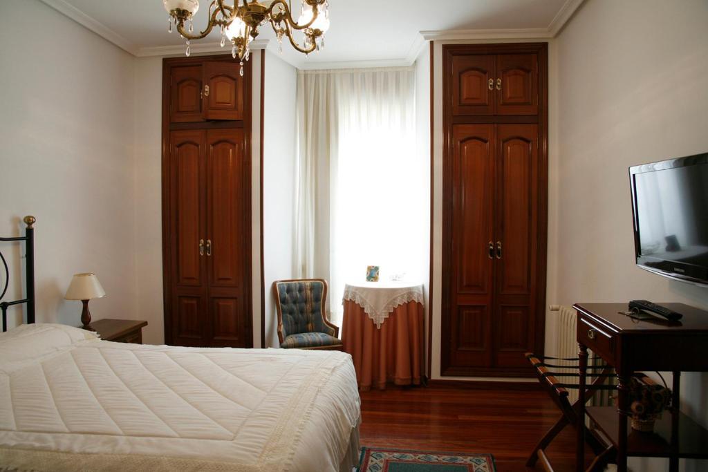 Hotel Pousada Vicente Risco Castro Caldelas Zewnętrze zdjęcie