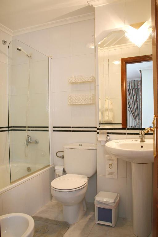 Hotel Pousada Vicente Risco Castro Caldelas Zewnętrze zdjęcie